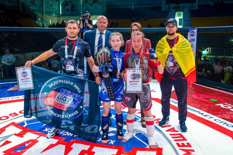 Будут проведены не официальные соревнования по ММА среди девушек